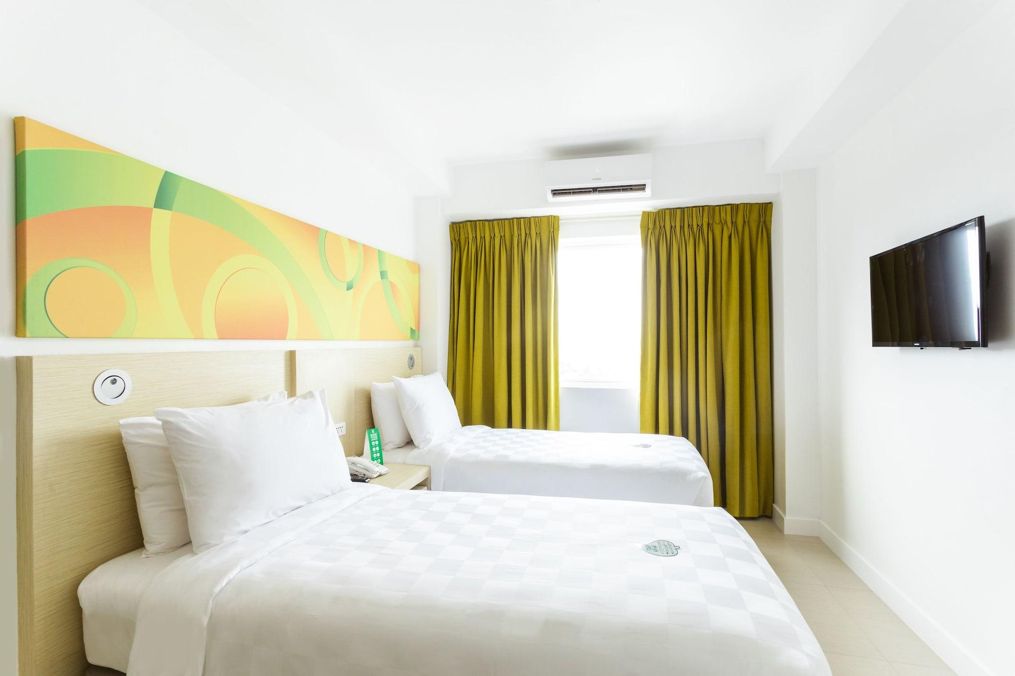 Go Hotels Timog Quezon City Eksteriør billede