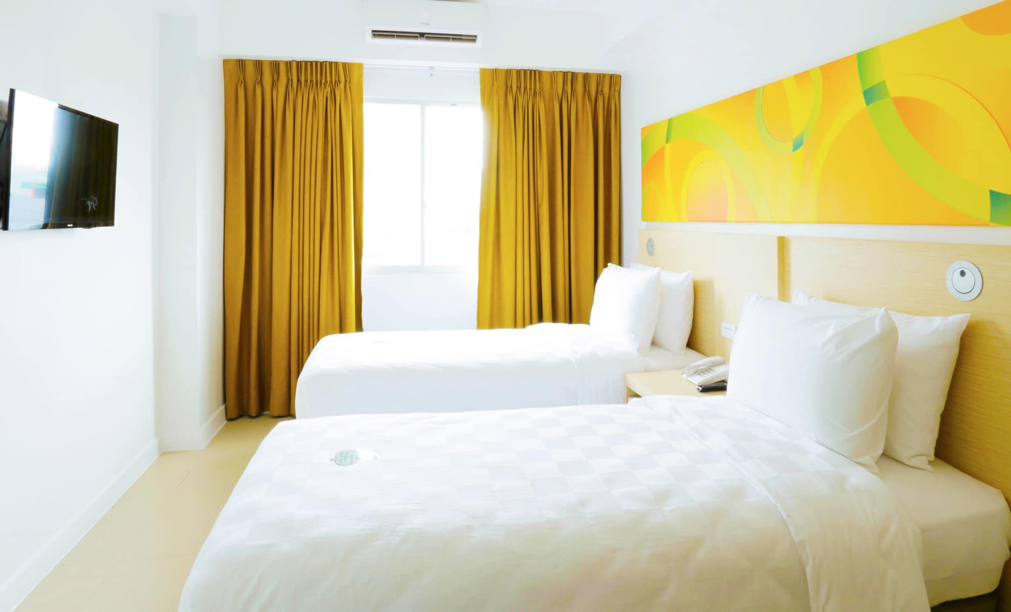 Go Hotels Timog Quezon City Eksteriør billede